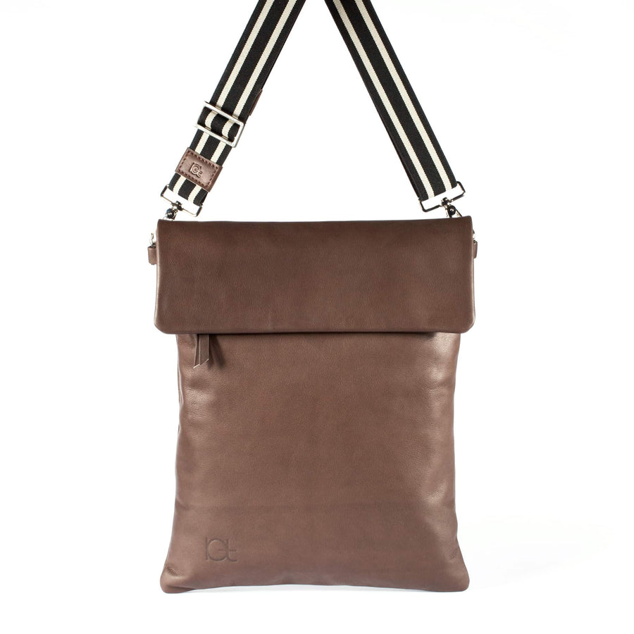 Leather Bag  Borsa Zaino choko handmade with an elastic shoulder strap 