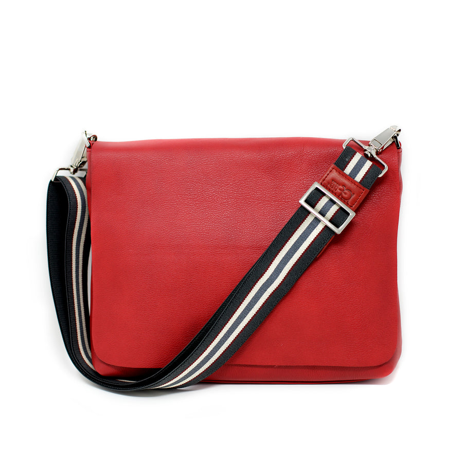 borsa in pelle rossa con tracolla elastica fatta a mano in italia, leather bag handmade in italy with elastic shoulder strap 